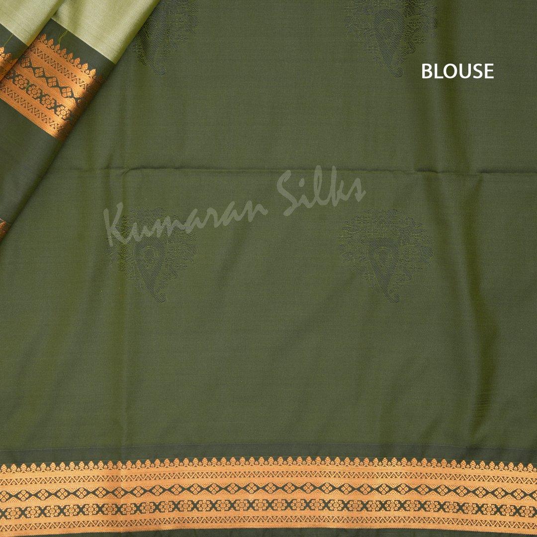 Semi Soft Silk Pista Green Zari Worked Saree - Kumaran Silks