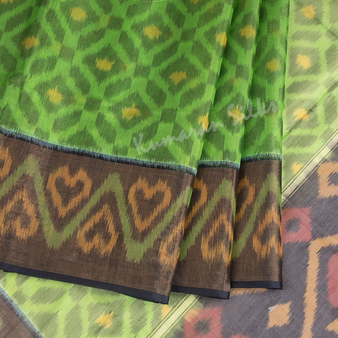 Parrot Green Pochampally Silk Cotton Ikkat Printed Saree - Kumaran Silks