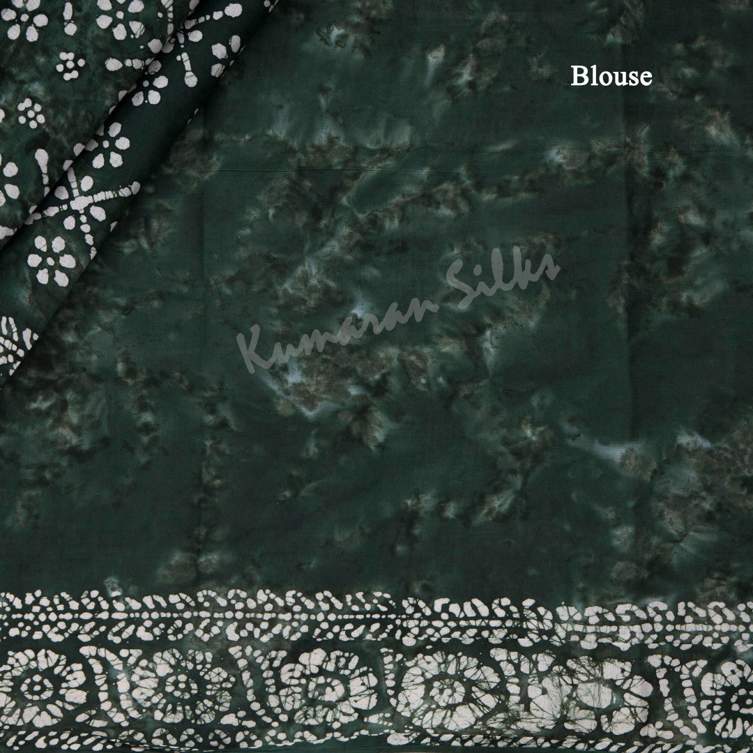 Sungudi Cotton Dark Green Printed Saree 09